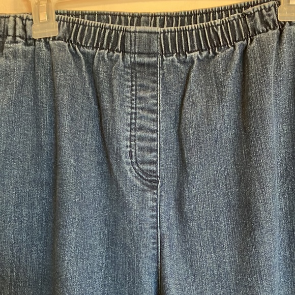 Pretty medium stonewashed studded jeans by Allison Daley, size 16, like new! - Picture 6 of 16